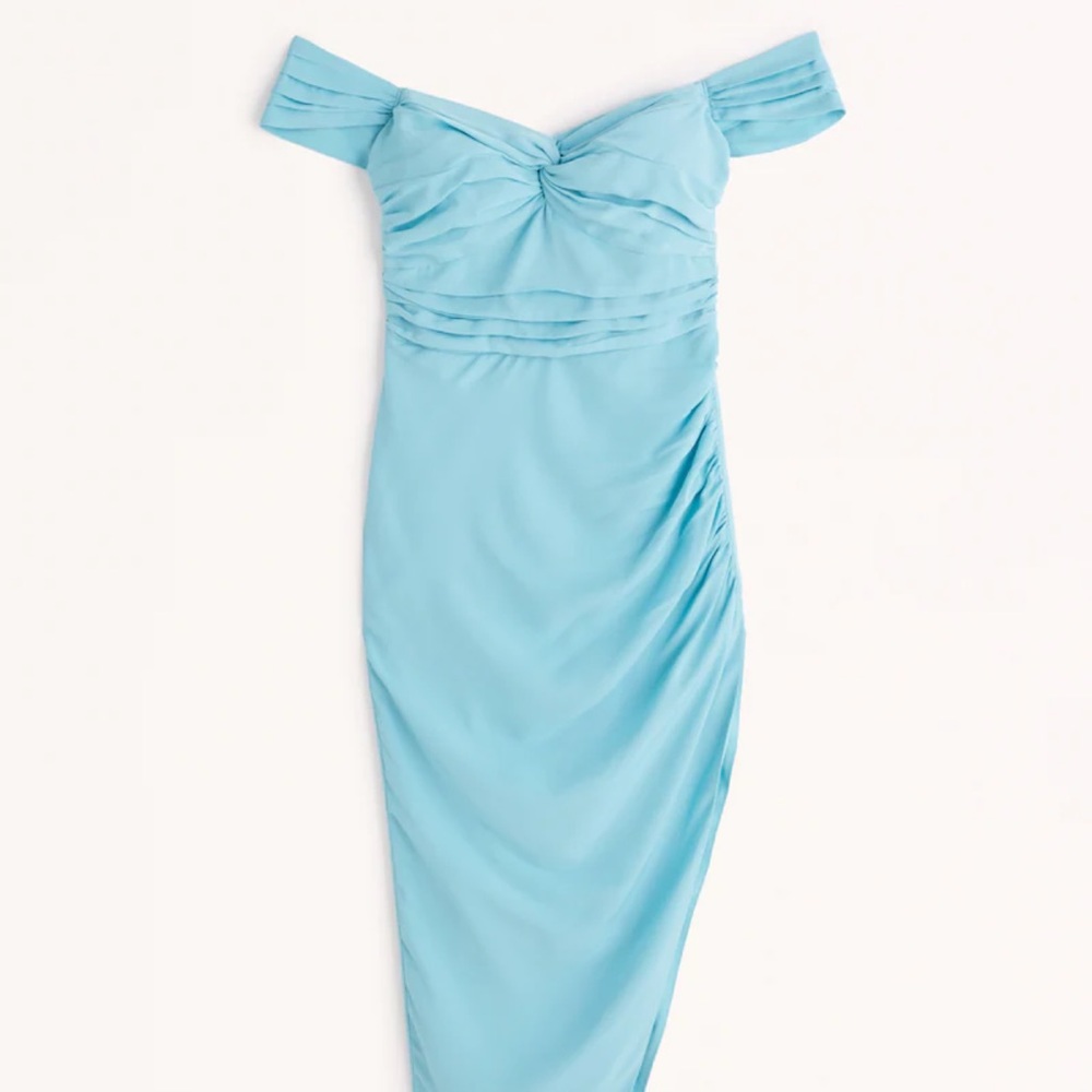 Off-Shoulder Light Blue Cocktail Dress